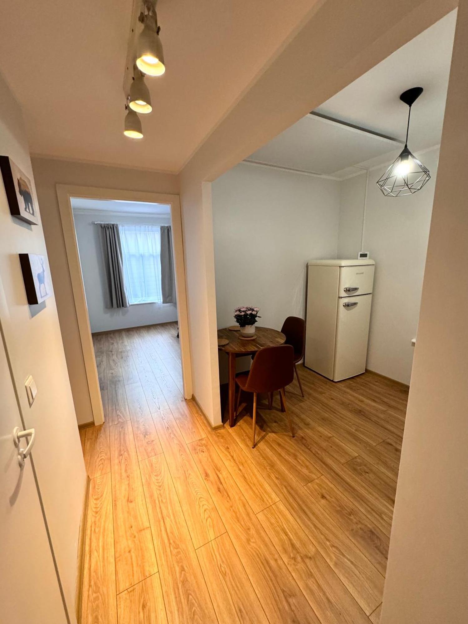 Downtown 1br With Parking Apartment